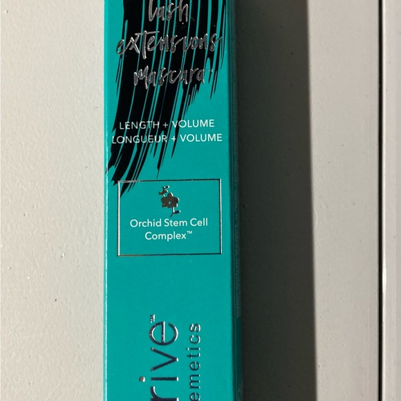 Thrive Causemetics Liquid Lash Extensions Brynn Mascara - Picture 1 of 4